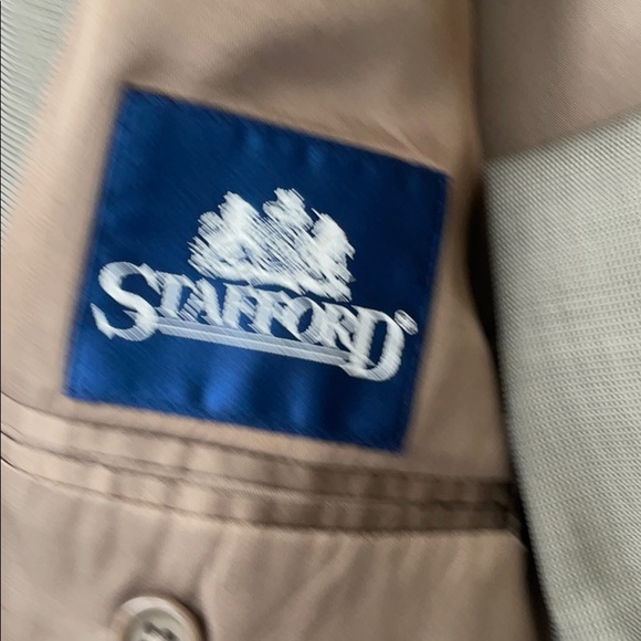 Suit - Picture 3 of 5